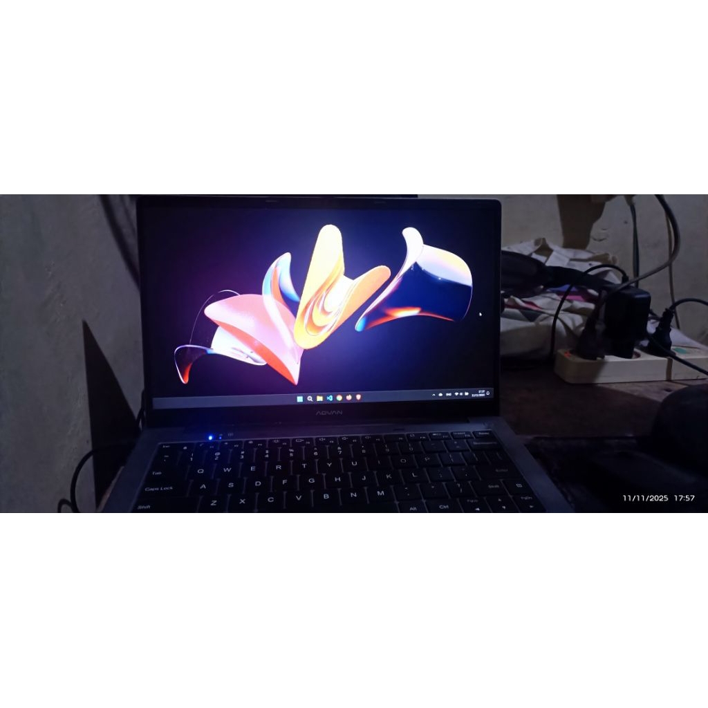 Laptop Advan Workpro lite FHD i3 gen 12 seken