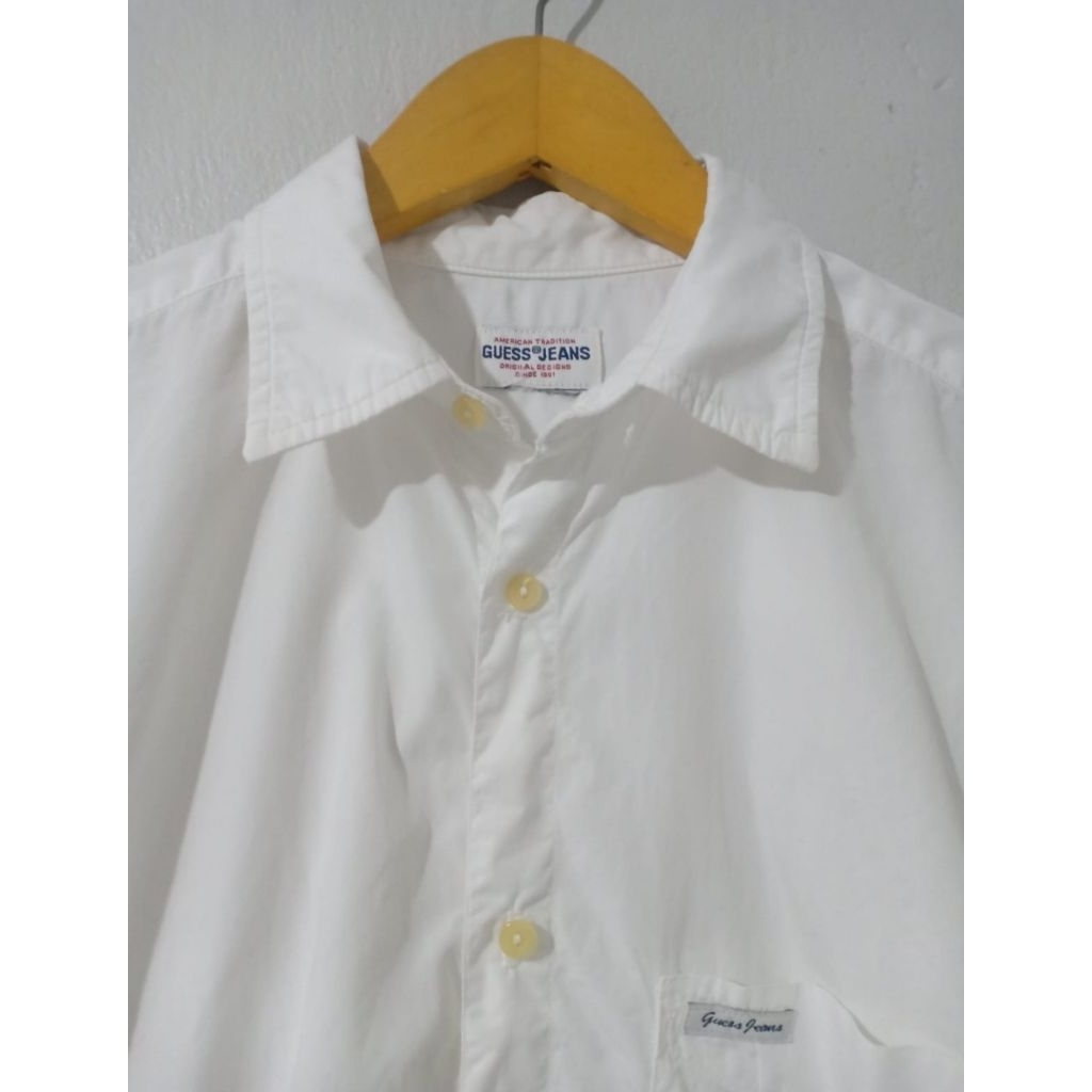 Kemeja Putih Guess Size XL
