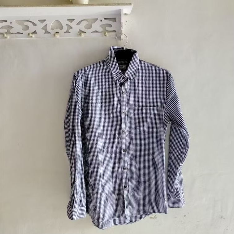 kemeja pria SIZE S TOPMAN kotak