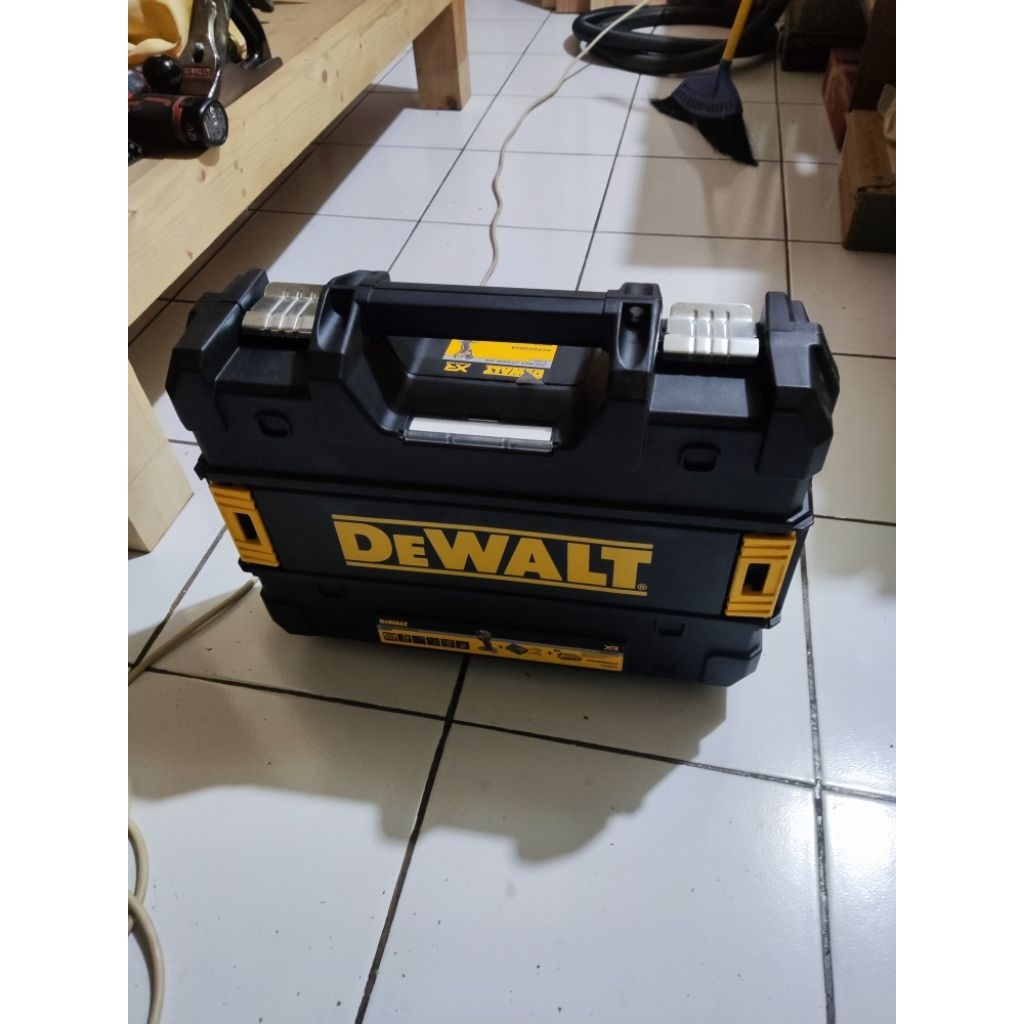 Impact Driver DeWALT DCF 850  Fullset