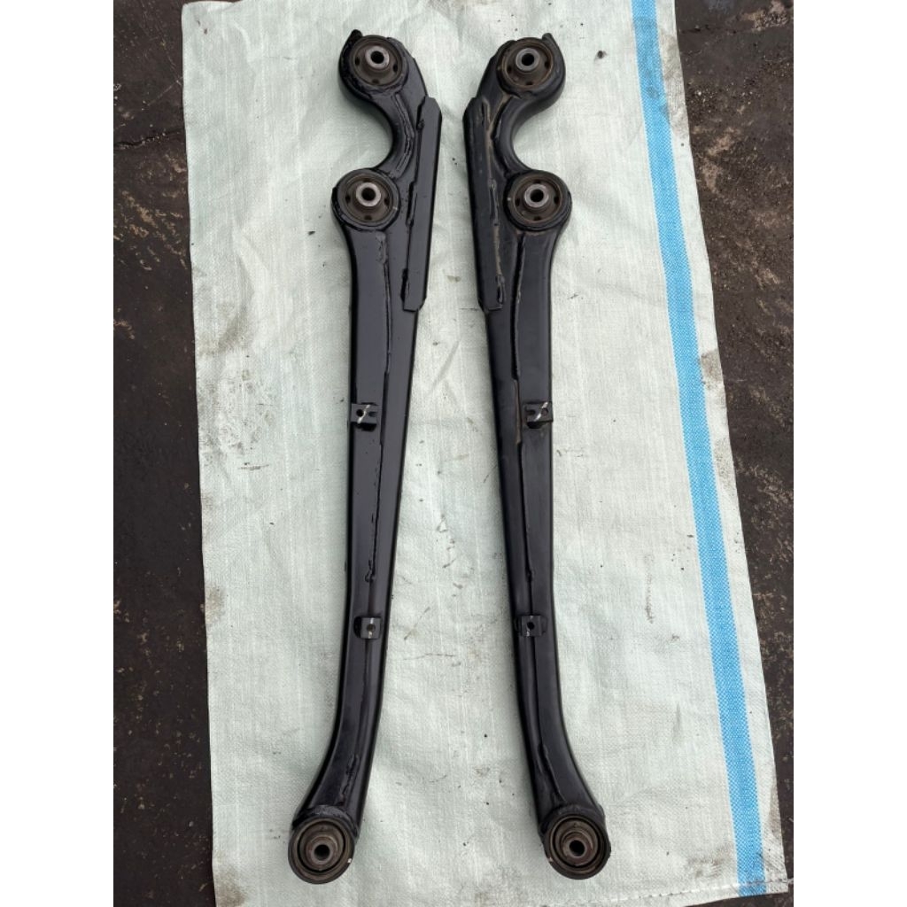 Link Arm Pajero Belakang