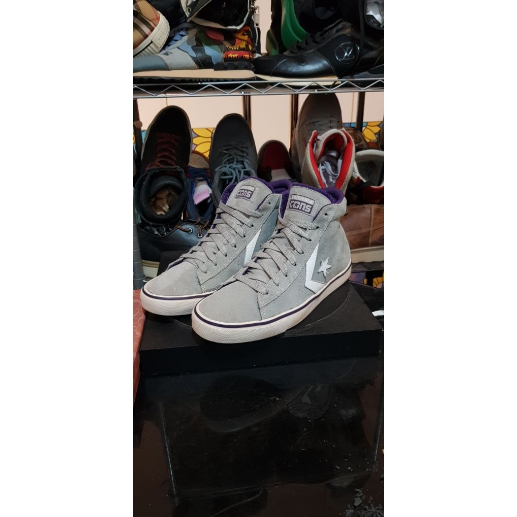 converse suede tag sample size 42 (rare)