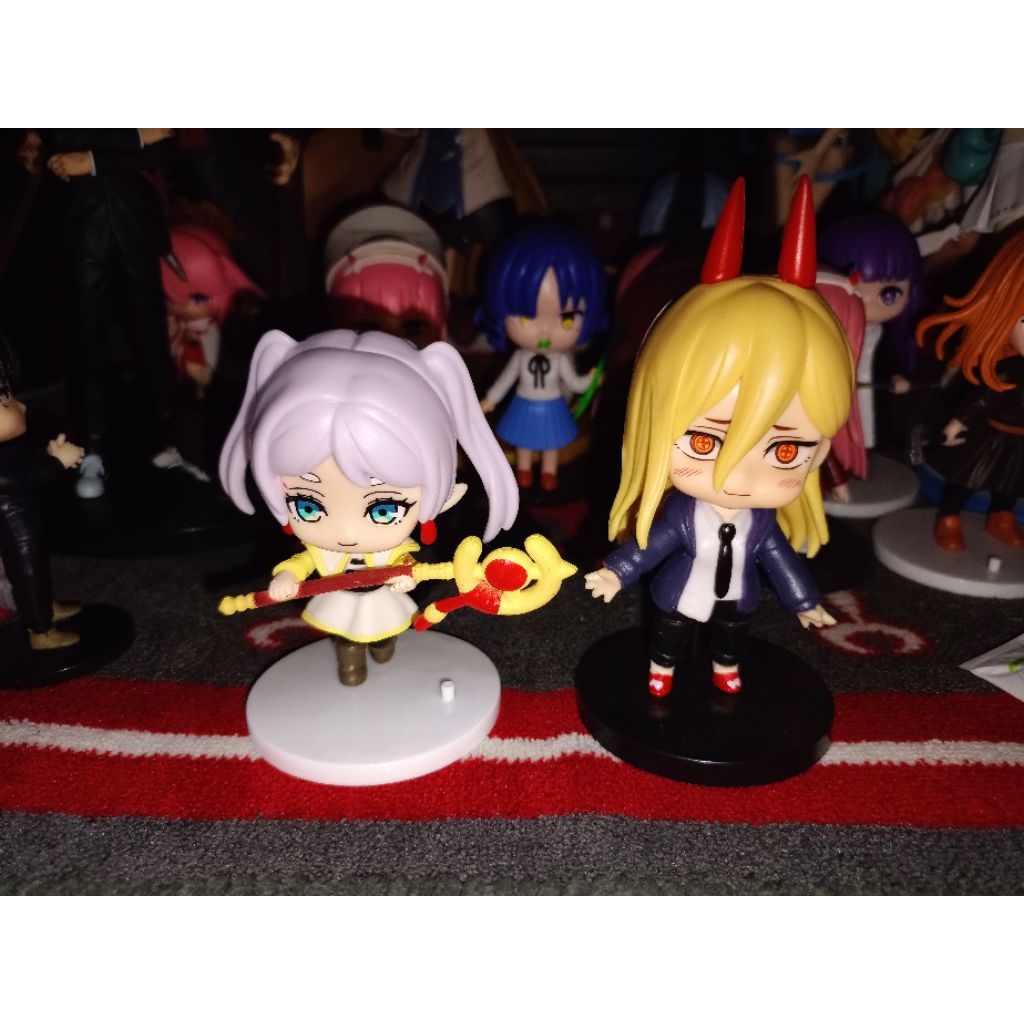 Action Figure Frieren dan Makima