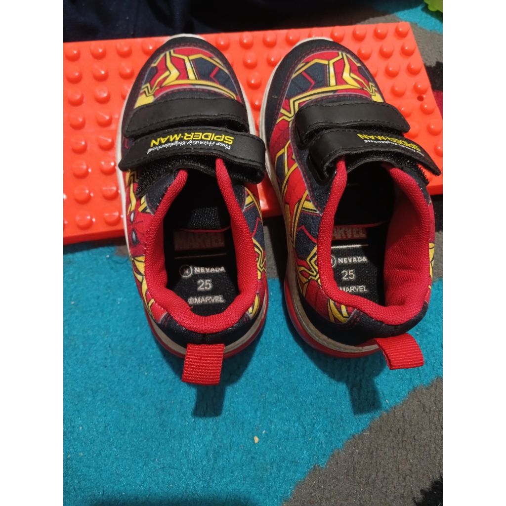 Preloved Sepatu Anak laki laki cowok Nevada Marvel Matahari