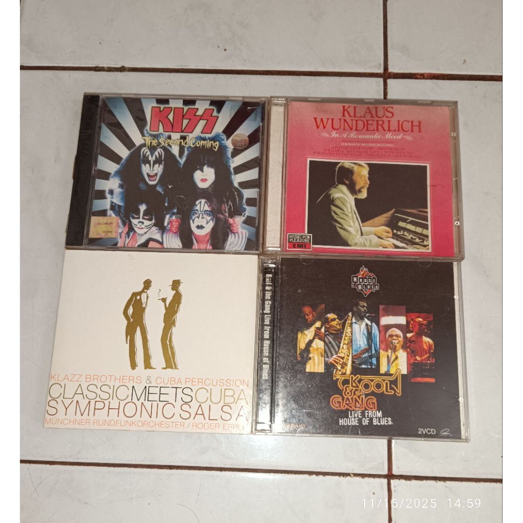 vcd & cd KISS-The Second Coming / KLAUS WUNDERLICH-In A Romantic Mood / KLAZZ BROTHERS & CUBA PERCUS