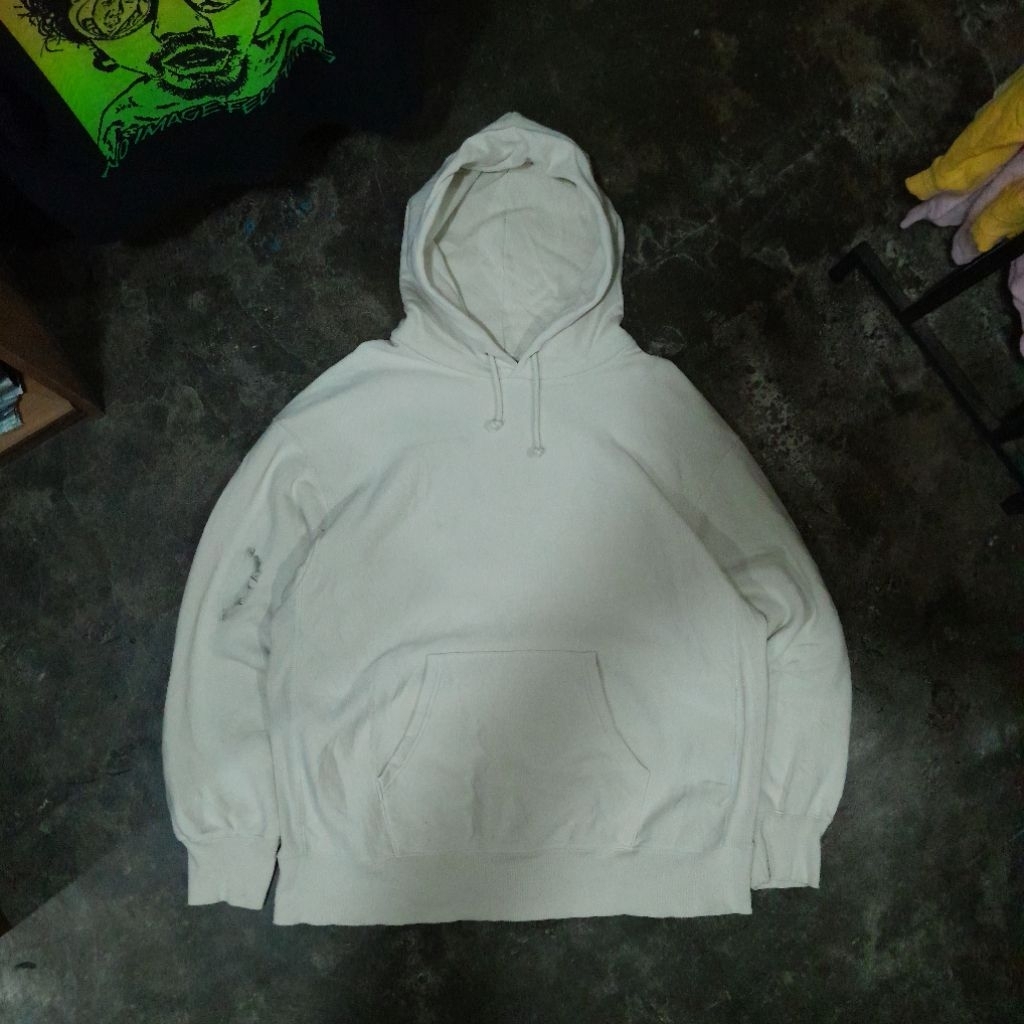 GU UNIQLO HOODIE WHITE BONES