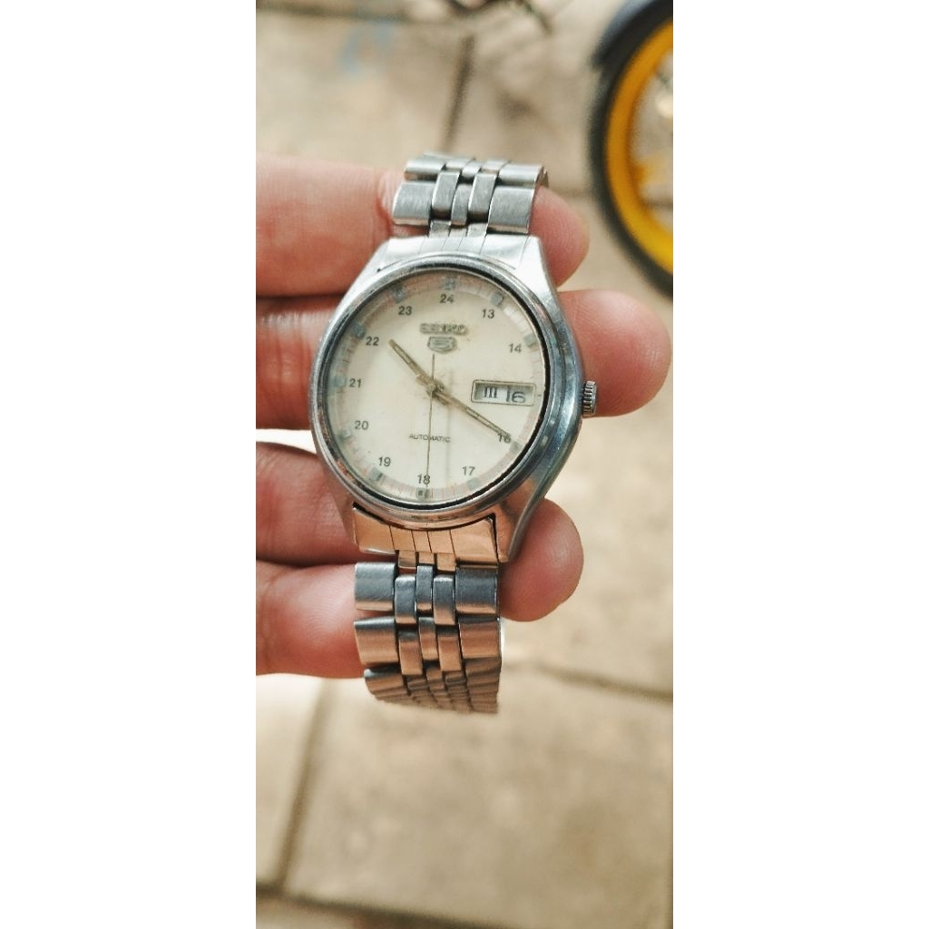 Jual Jam Tangan Seiko 5 Military Dial Putih Mulus CAL 6309-8900 Rare Item Yang Paham Saja