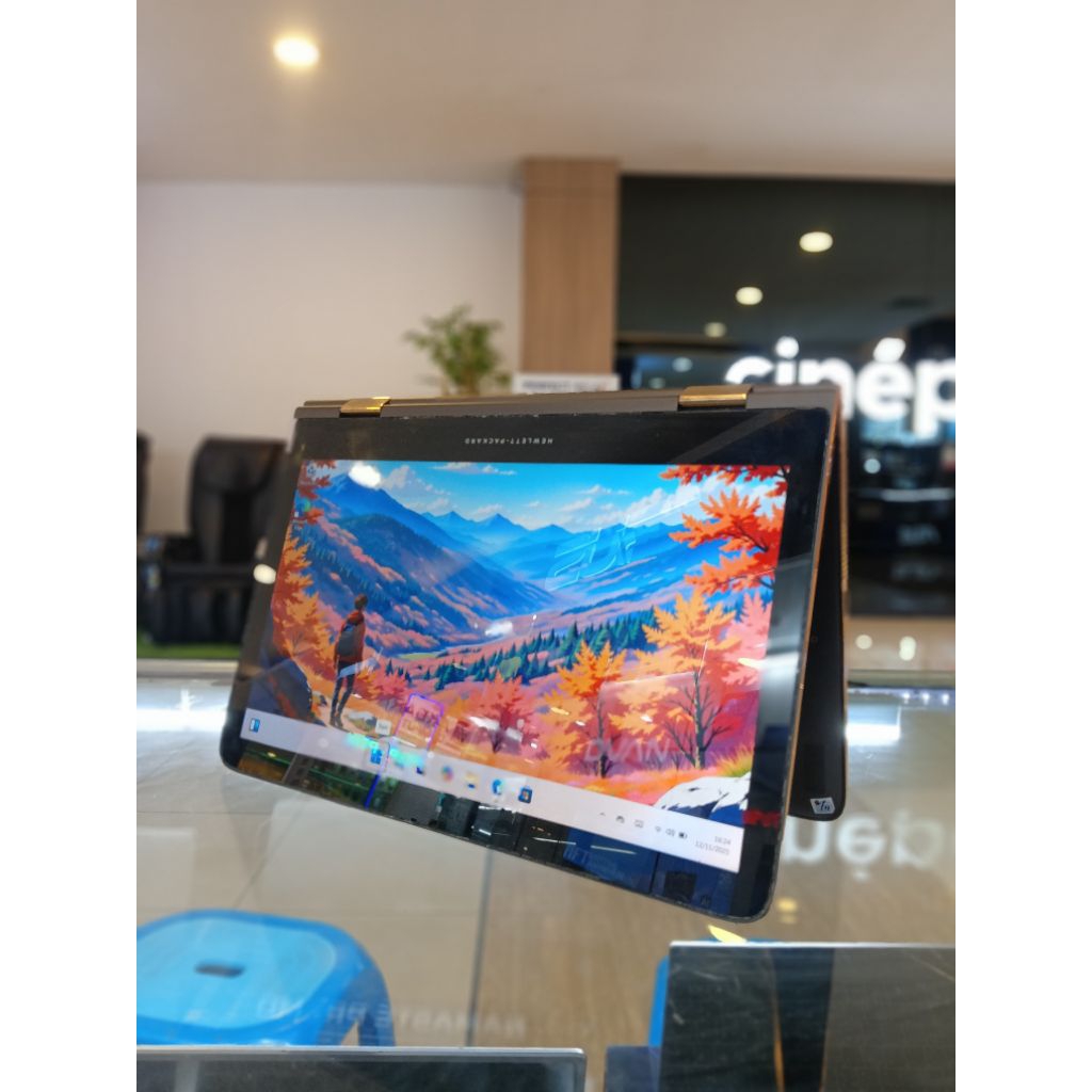 HP Spectre X360 Flip & Touch Intel Core i7-6500U Ram 8 SSD 512 Layar 13.3" FHD Keyboard Backlite - S