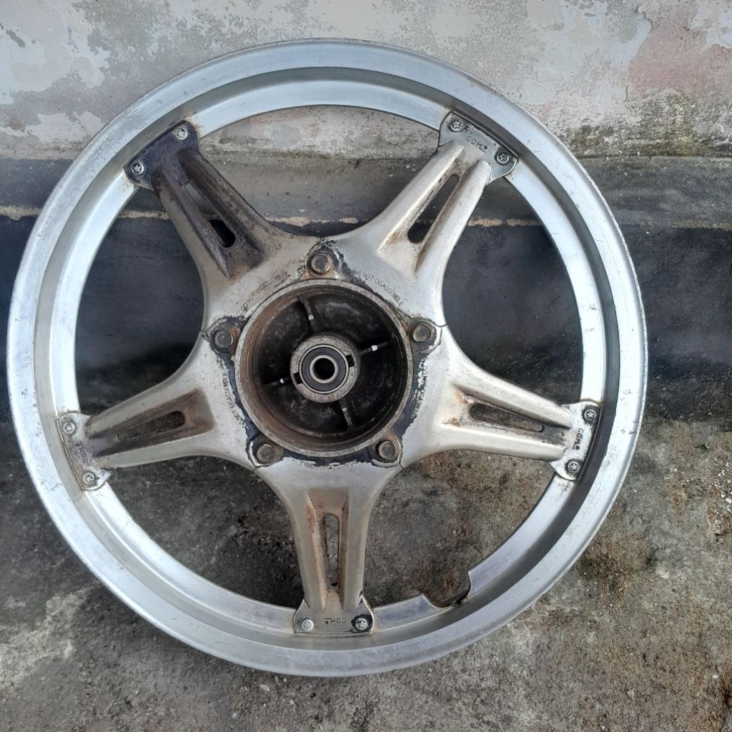 Velg depan jialing comstar original