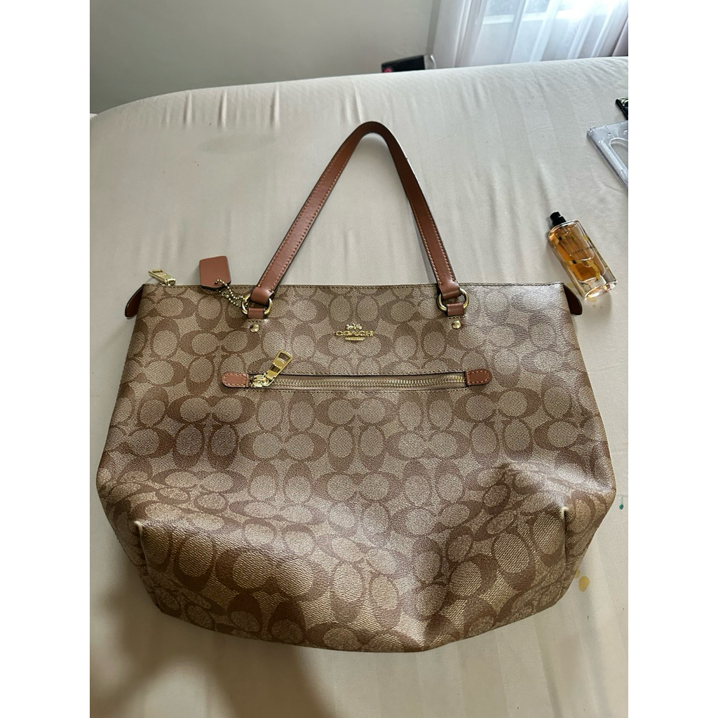 Tas Coach Preloved