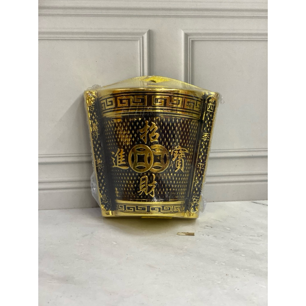 Tempat dupa Dewa muisin / Dewa pintu / muisinkong kuningan