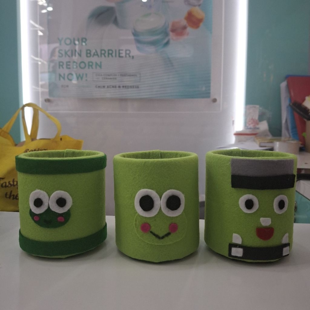 Prakarya Tempat Pensil Kain Flanel