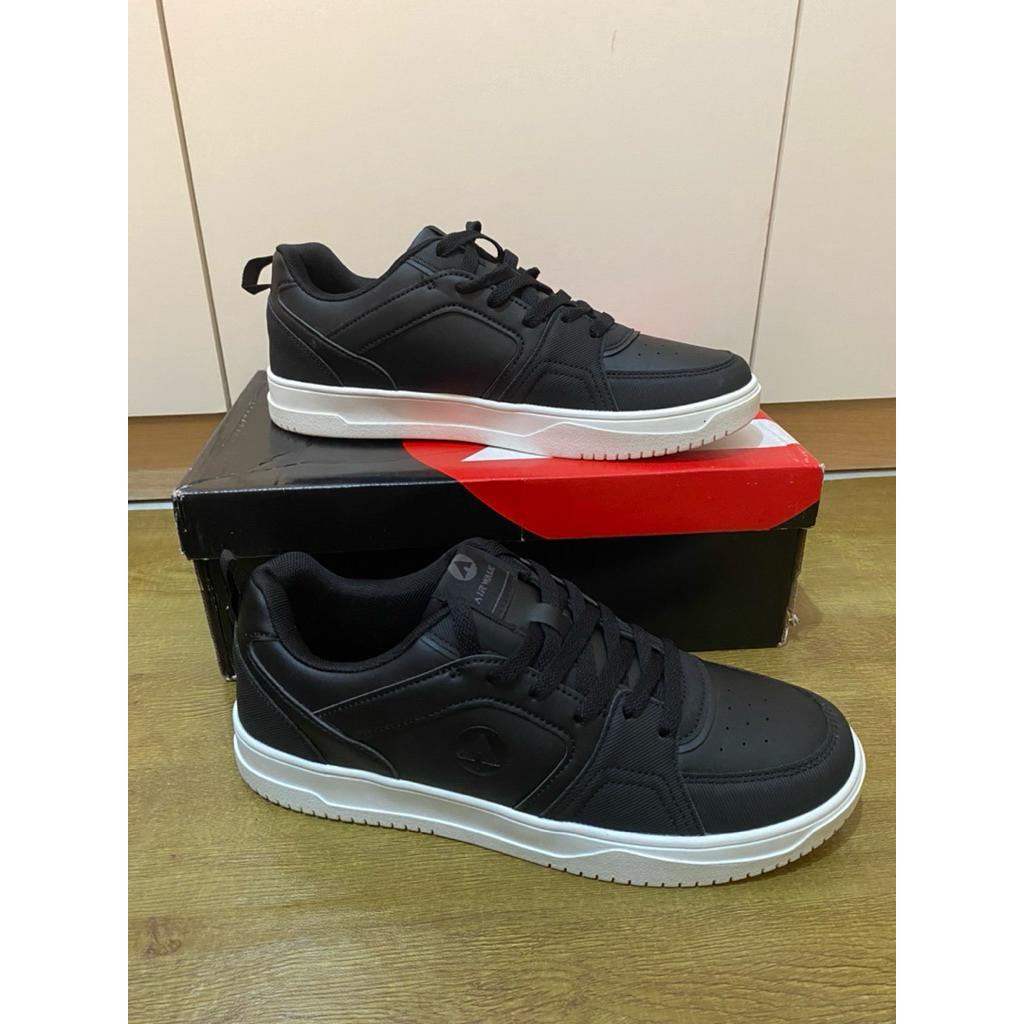 SEPATU HITAM PUTIH ORIGINAL AIRWALK SIZE 42