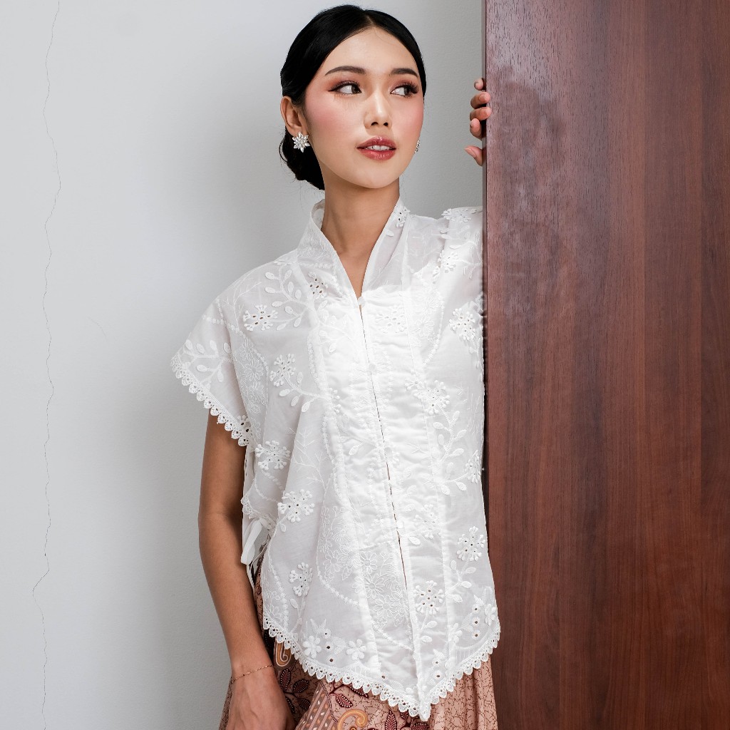 Holy Peony Zinnia Outer Vest Brokat Lace Wanita Tanpa Lengan