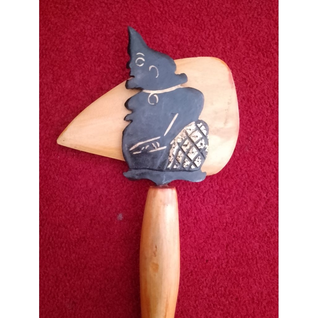 Keris Wayang kinatah