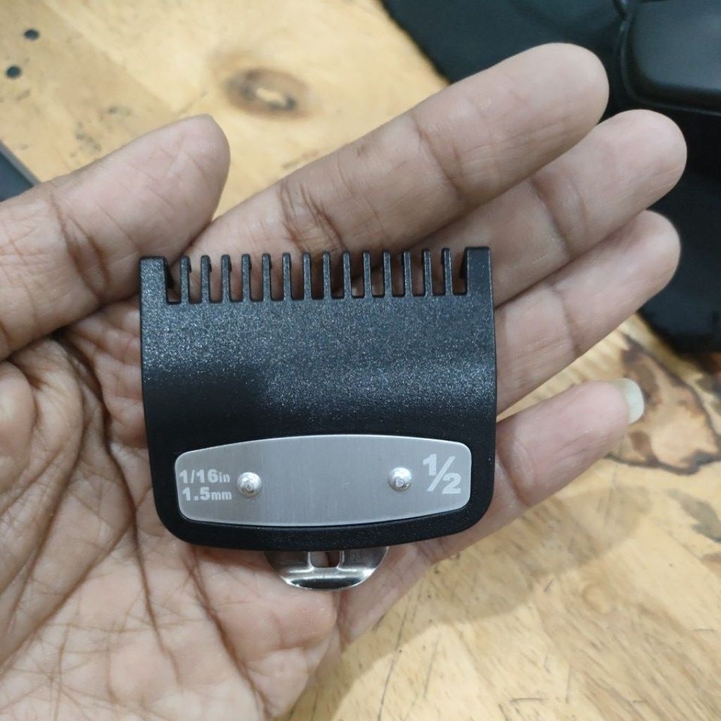 TAPAK / SEPATU KLIPER UKURAN 1/2 PLAT BESI