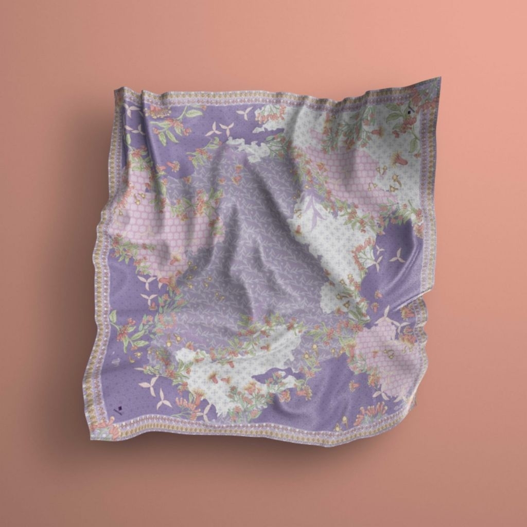 Hijab segiempat perkebunan cengkeh lilac
