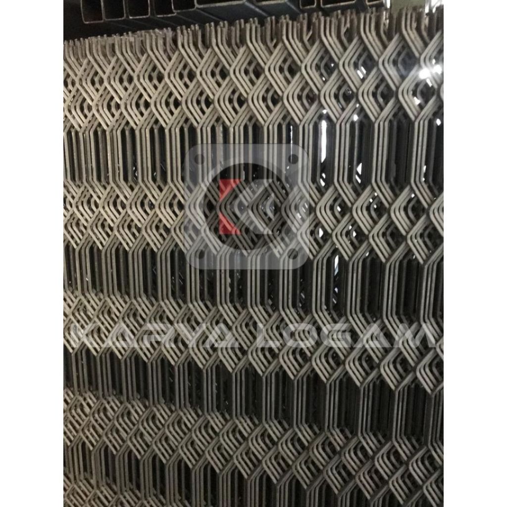 Expanded Metal 3032 / Expanded Mesh B3032 Expanda Diamond Mesh Ornamesh