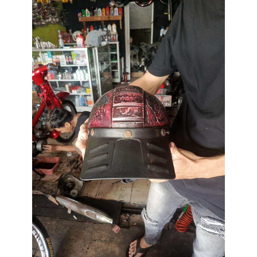 Helm JaDuL - RoBoT Merah Hati Buluk - Classic Helmet - 2nd Hand