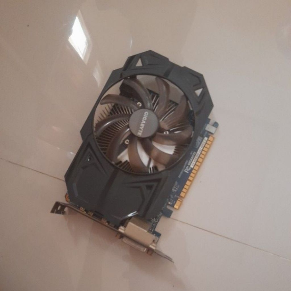 GIGABYTE GTX 750 TI 2GB