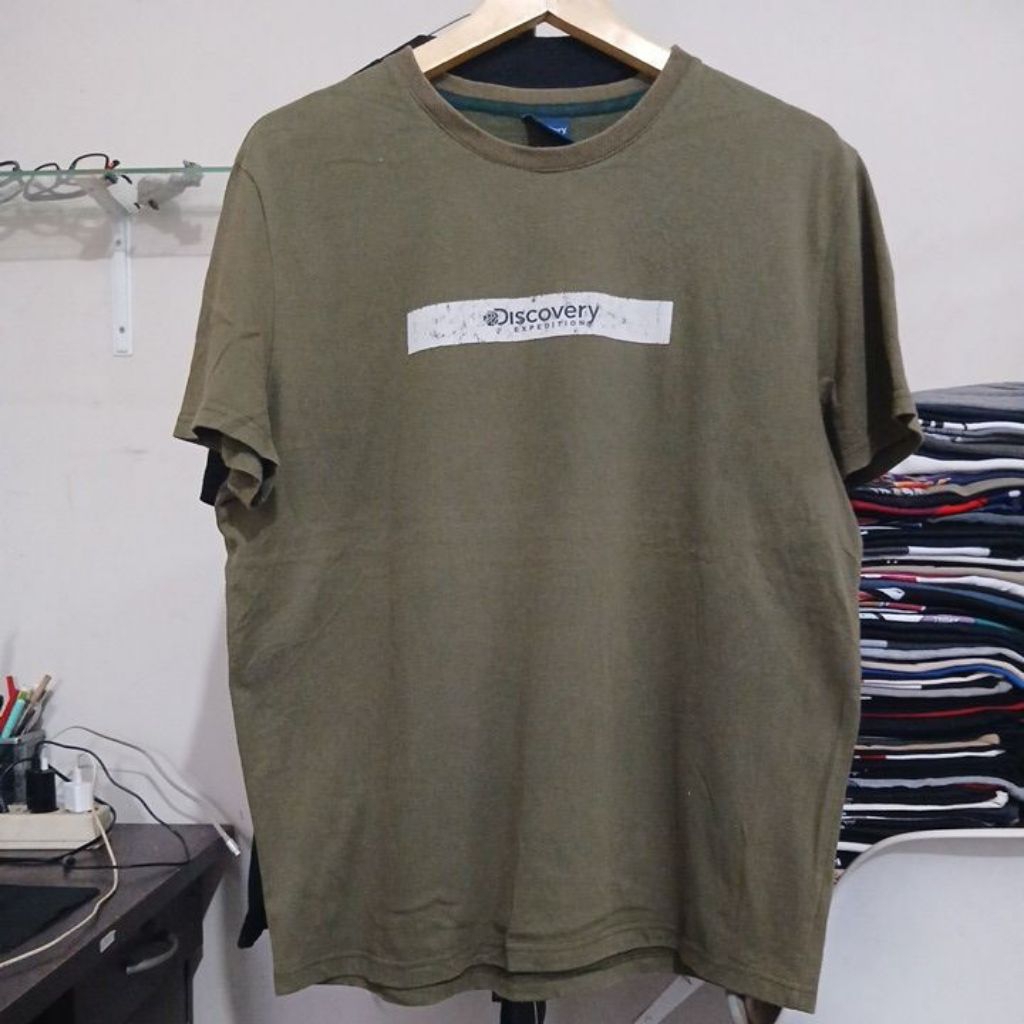 Kaos katun tebal warna army kecoklatan kerah kencang DISCOVERY second Original Size XL ld 116cm Pjg 