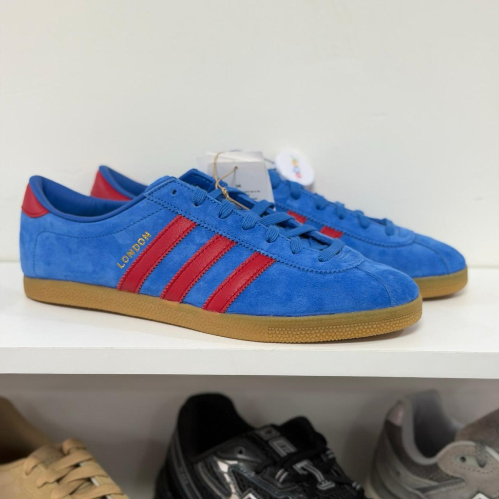 Adidas London Monopoly Pack City Series Blue Red BNIBWT Original 100% Size : 42 ( 26.5 cm )