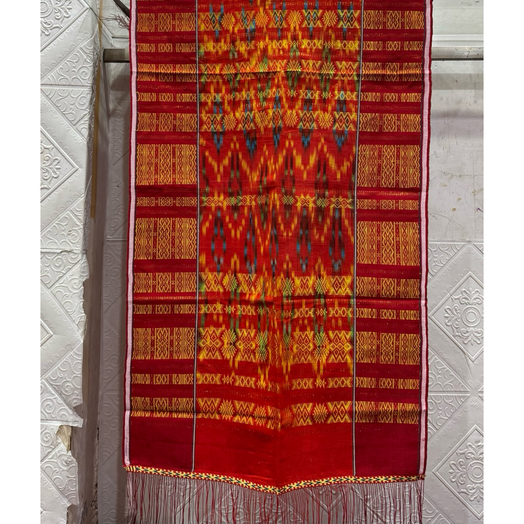 UIS NIPES / UIS ADAT KARO