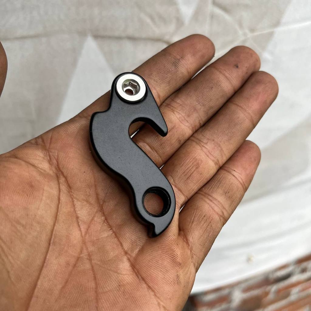 Anting RD sepeda balap bahan alloy/almini kuat ringan