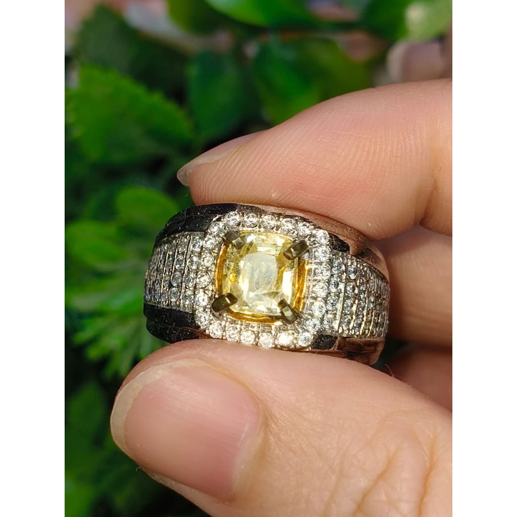 Natural Yellow Sapphire Srilanka 1,51ct No Heat Memo CGL