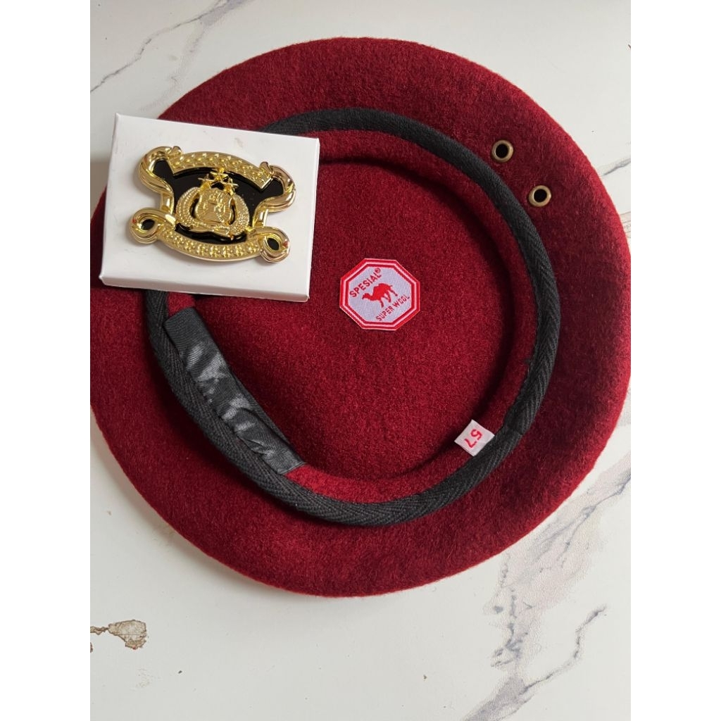 1 Set Baret Reserse Reskrim Merah Maroon Marun Merk Camel Onta Merah plus emblem / logo