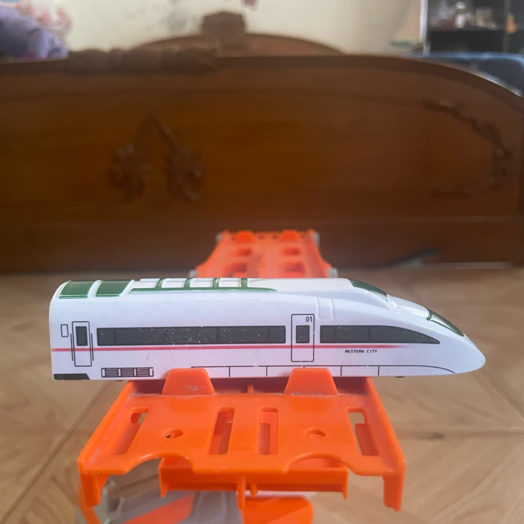 mainan kereta hokben