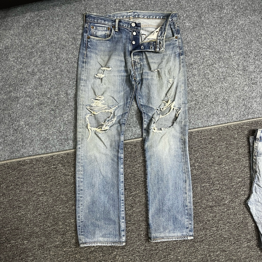levis 501 ripped pria