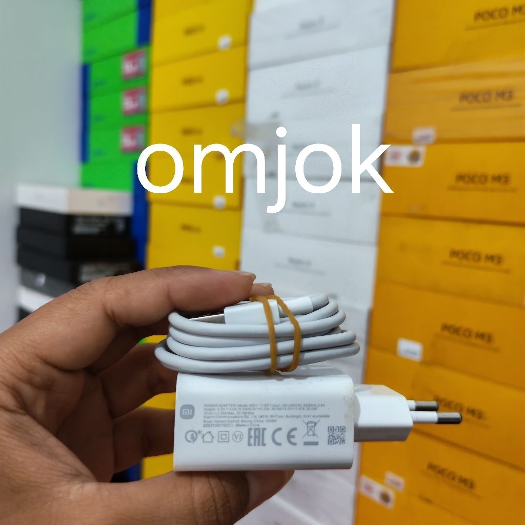 Charger 22.5 poco M5 original copotan bekas