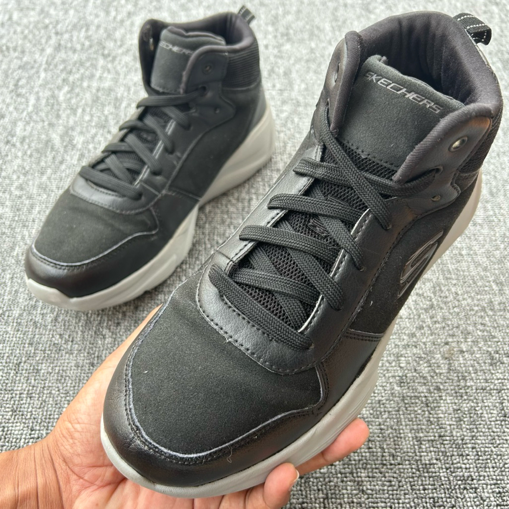 Sepatu SKECHERS Men’s D’lites Wave Black Sneakers Size 41 Panjang Insole 26 cm