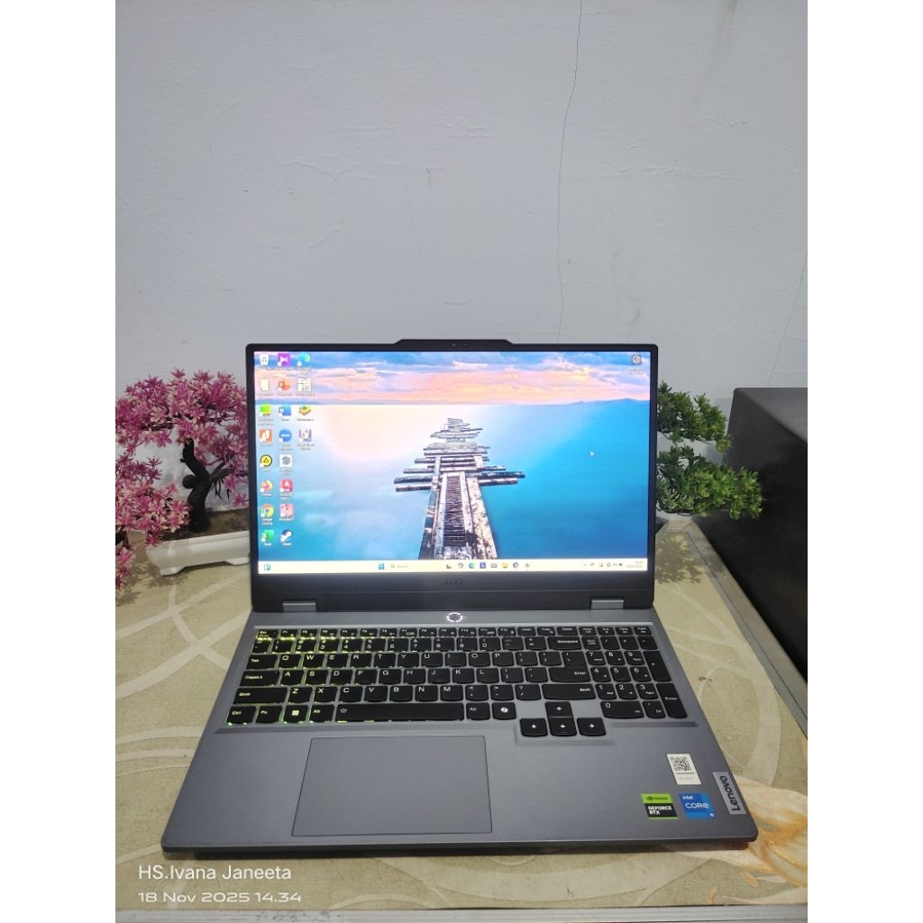 Laptop Lenovo LOQ 15IRX9 Core i5 13450HX 2.4GHz Ram 20gb SSD 512 RTX 3050 6gb bekas garansi panjang