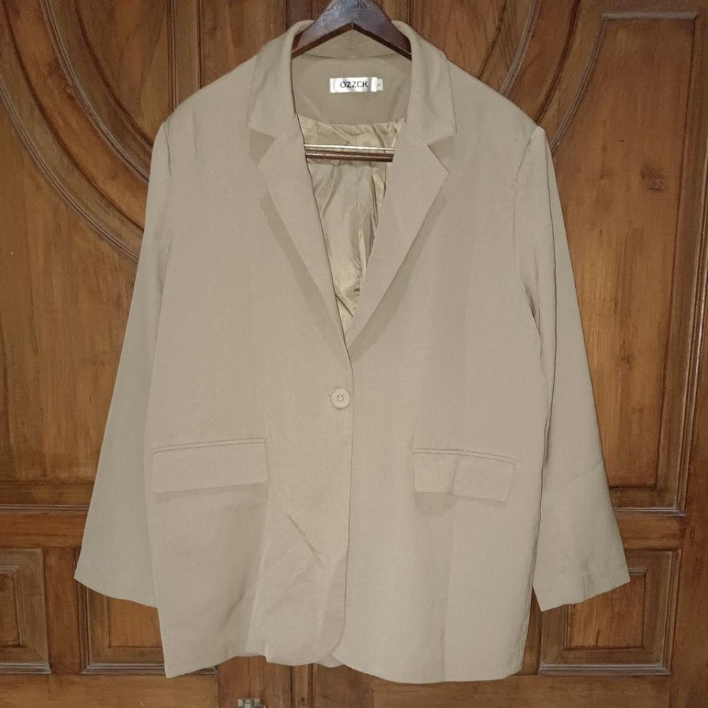 PRELOVED OZZCK Blazer Formal Wanita Khaki Moss Bigsize LD 118