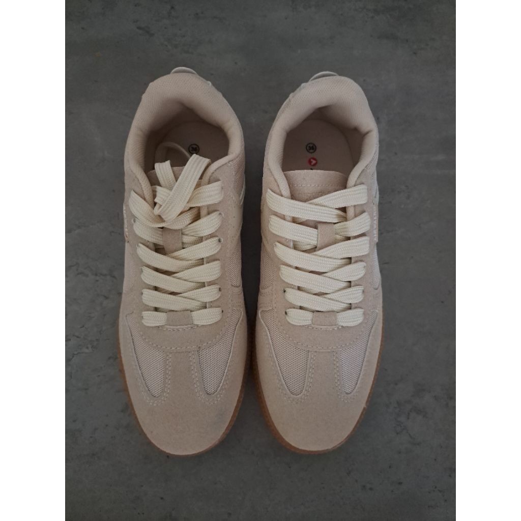 Sepatu airwalk shoes sneakers airwalk sepatu wanita olahraga airwalk (Size 36)