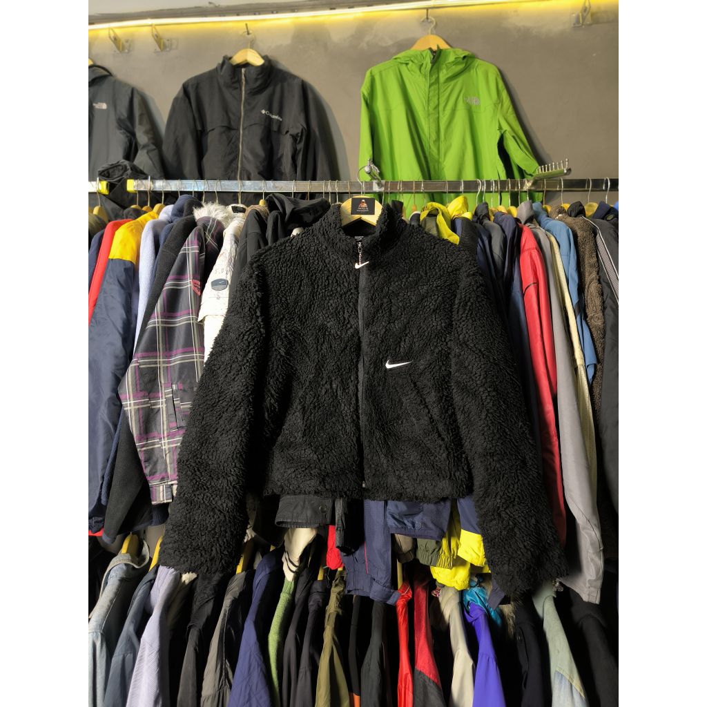 nike sportswear black swosh sherpa