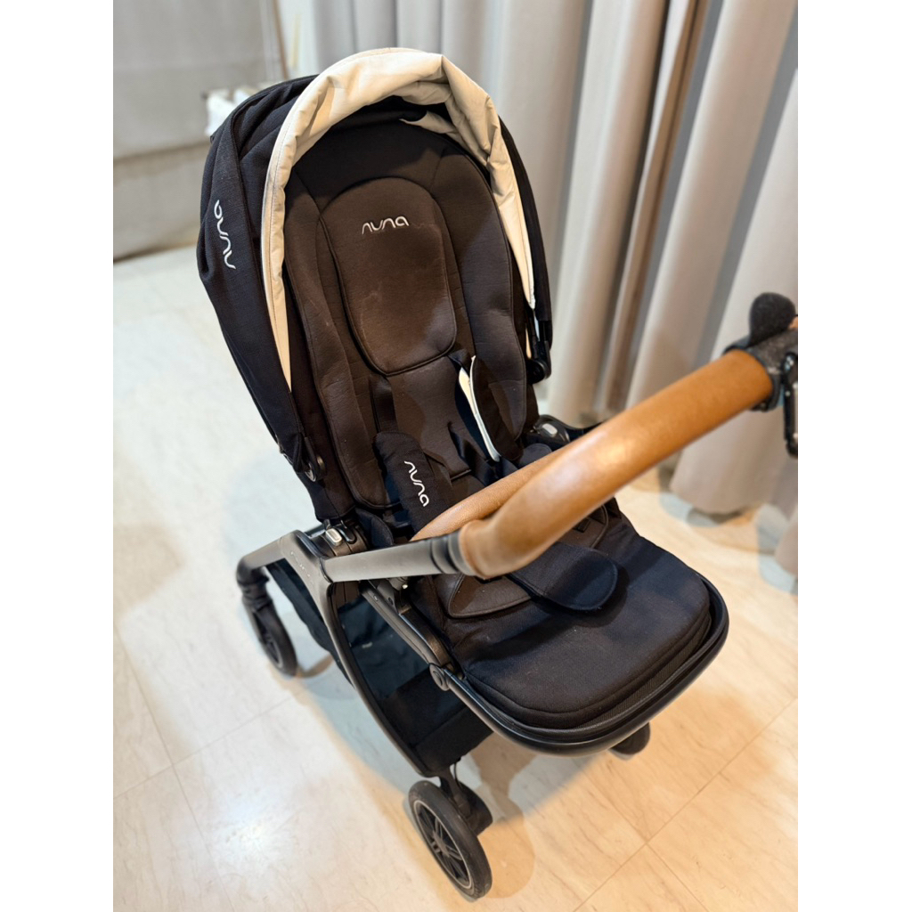 Preloved Nuna Triv Stroller - Ebony