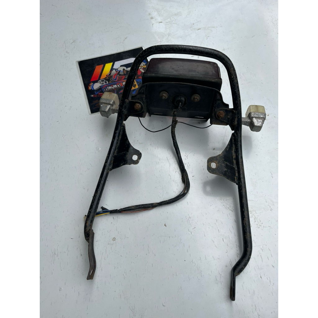 behel begel pegangan jok belakang yamaha yt115 original bekas
