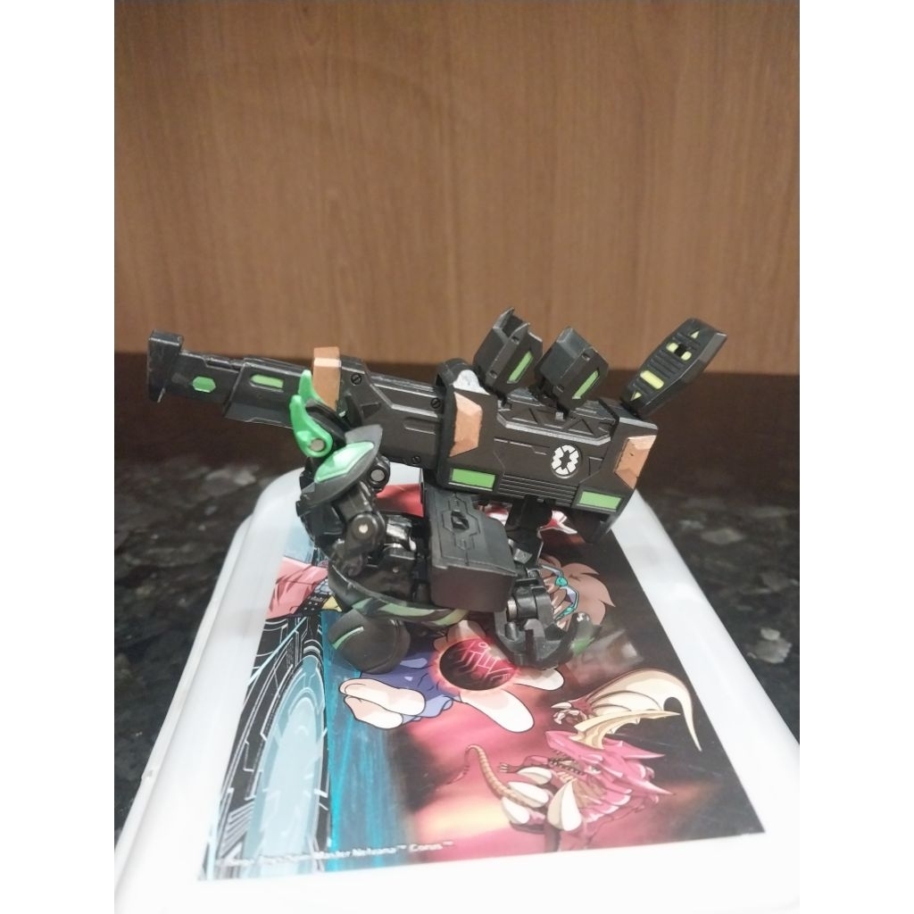 Bakugan Darkus Linehart dan Boomix