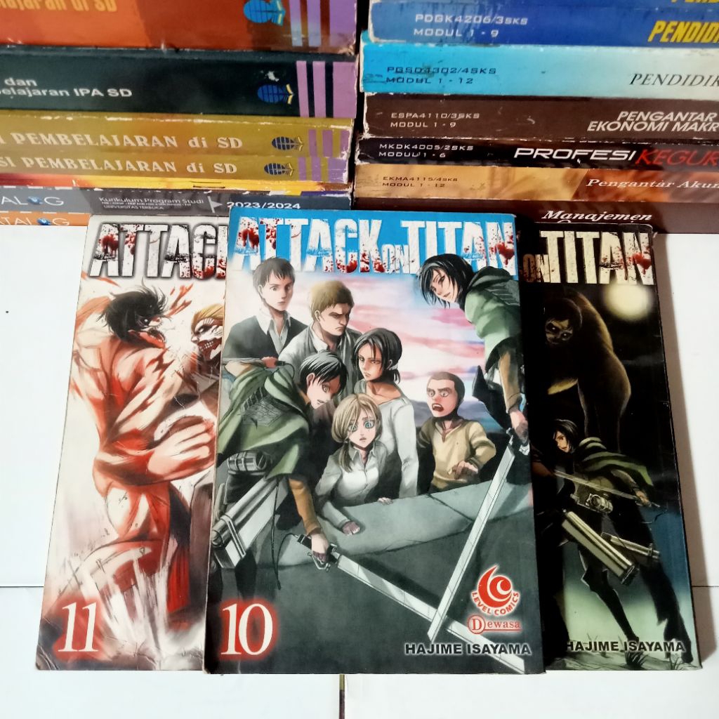 KOMIK ATTACK ON TITAN