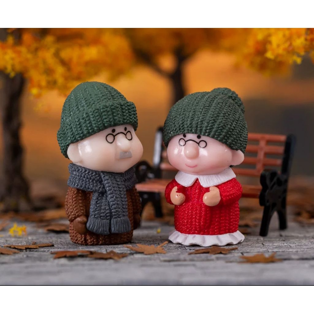 Miniatur Sepasang Kakek Nenek Romantis Topper Couple Kakek Nenek
