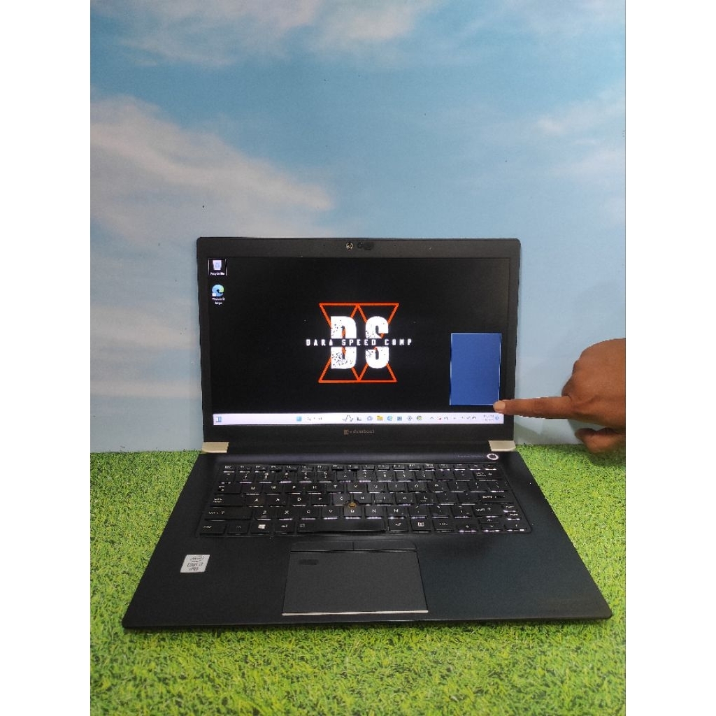 TOSHIBA PORTEGE X40-G i7-10610U / RAM 16GB / SSD  256GB / RESOLUSI FHD / KEYBOARD US BACKLIGHT