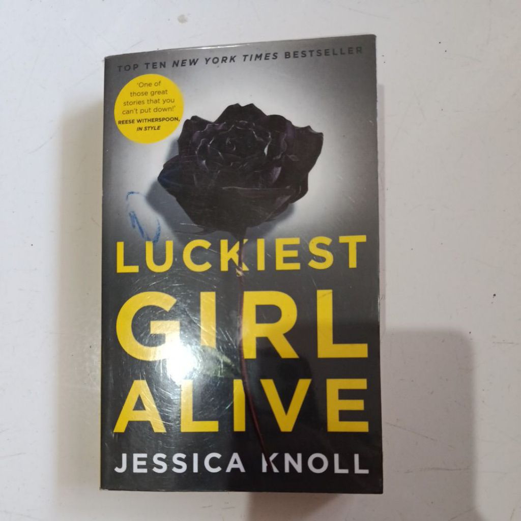NOVEL import The Luckiest Girl Alive