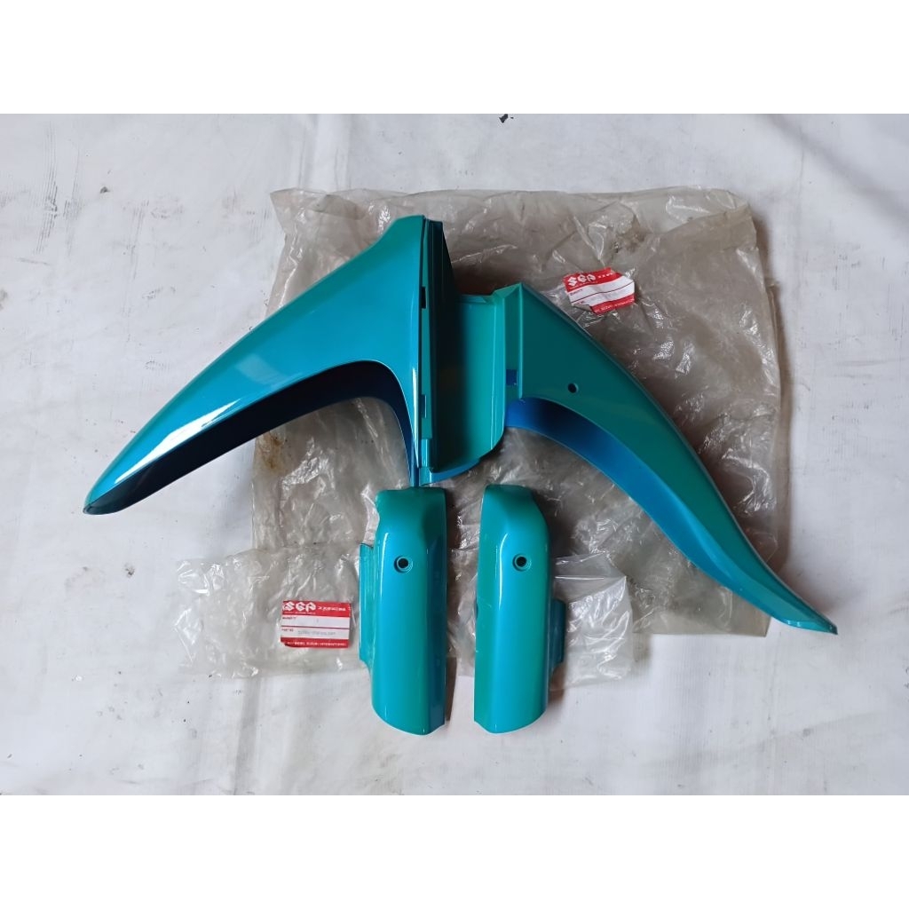 Spakbor depan Suzuki SHOGUN R 110 KANCIL hijau Original baru SGP