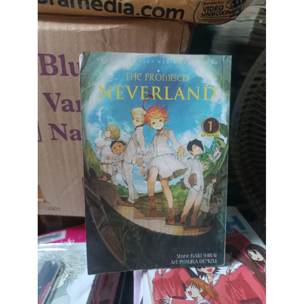 Komik the promised Neverland 1 / komik the promised Neverland vol 1