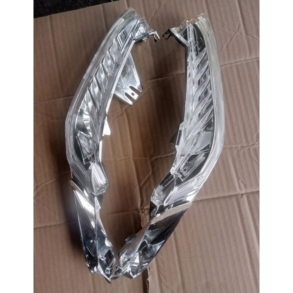 JUAL ALIS LAFEKTOR LAMPU SEN SEN DEPAN HONDA VARIO 125/150 NEW ORIGINAL