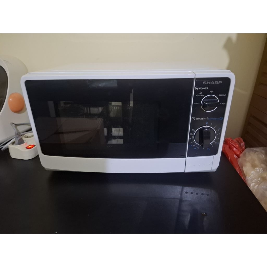 Microwave Oven SHARP R-220MA-WH (Preloved)