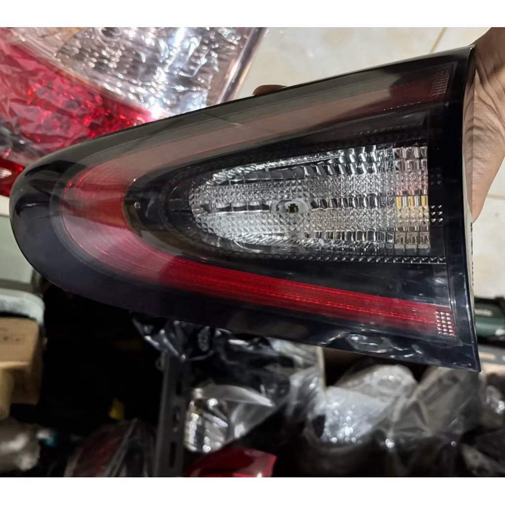 Lampu Reflektor Bagasi Toyota Sienta tipe Q Led